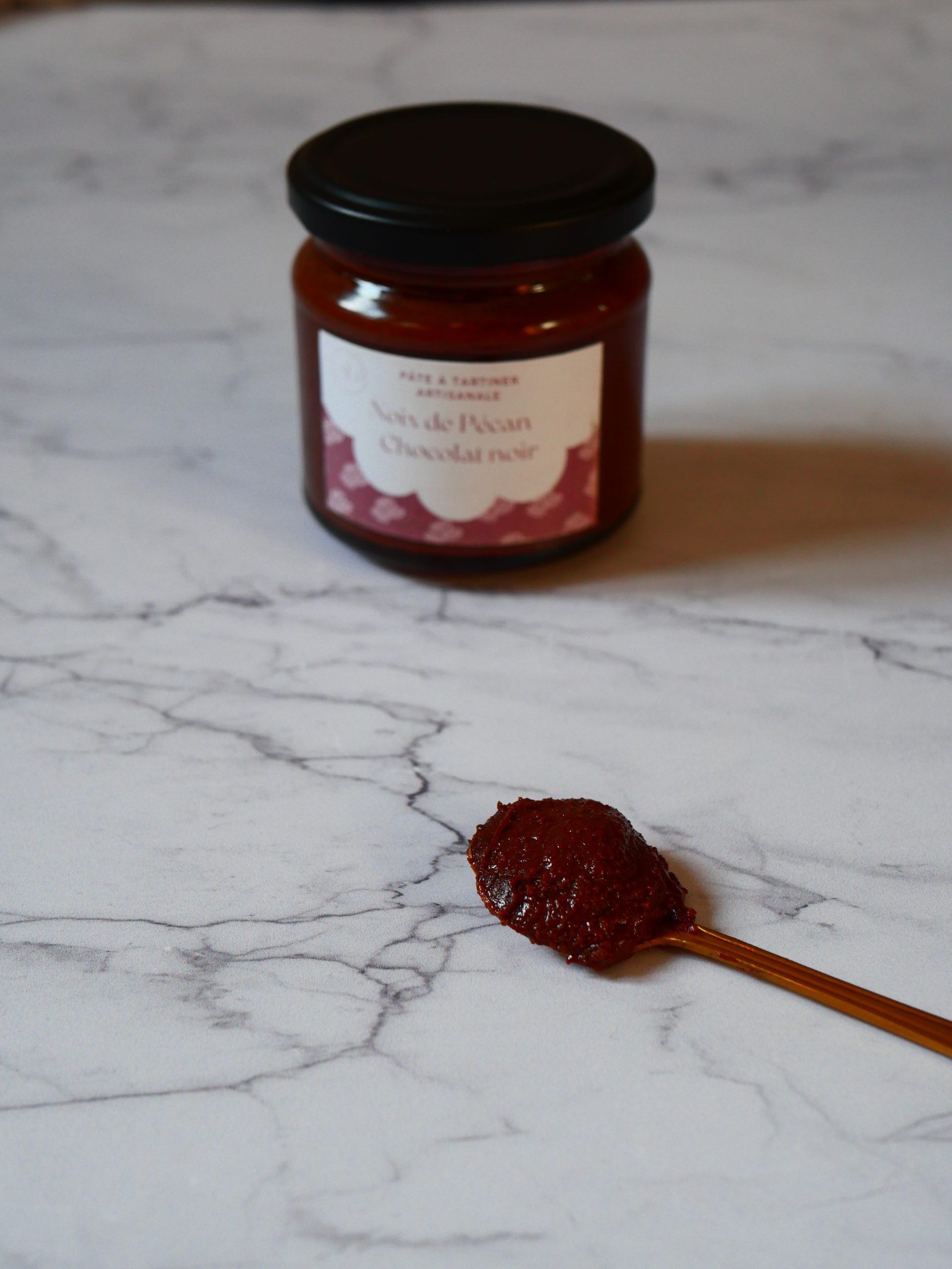 cuillere-pate-a-tartiner-pecan Pâte à tartiner pécan chocolat noir - super beescuits